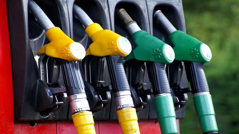 10 Pro Tips to Save Money on Gas for Your Vehicle